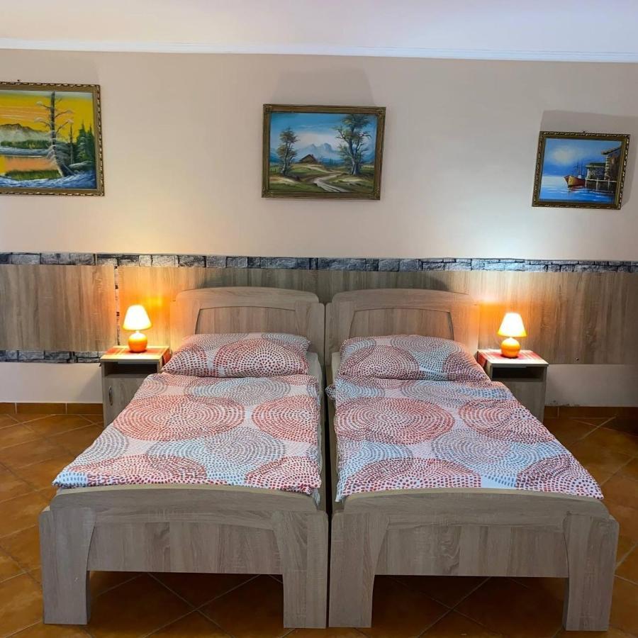 Hajnal Apartman Hajdúszoboszló Exterior foto