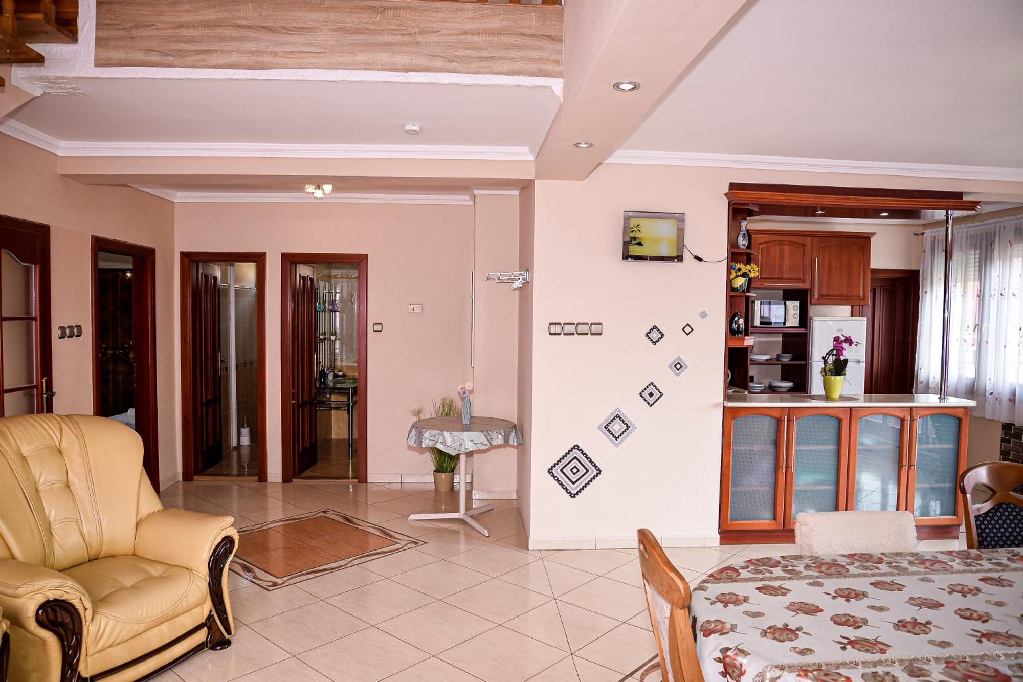 Hajnal Apartman Hajdúszoboszló Exterior foto